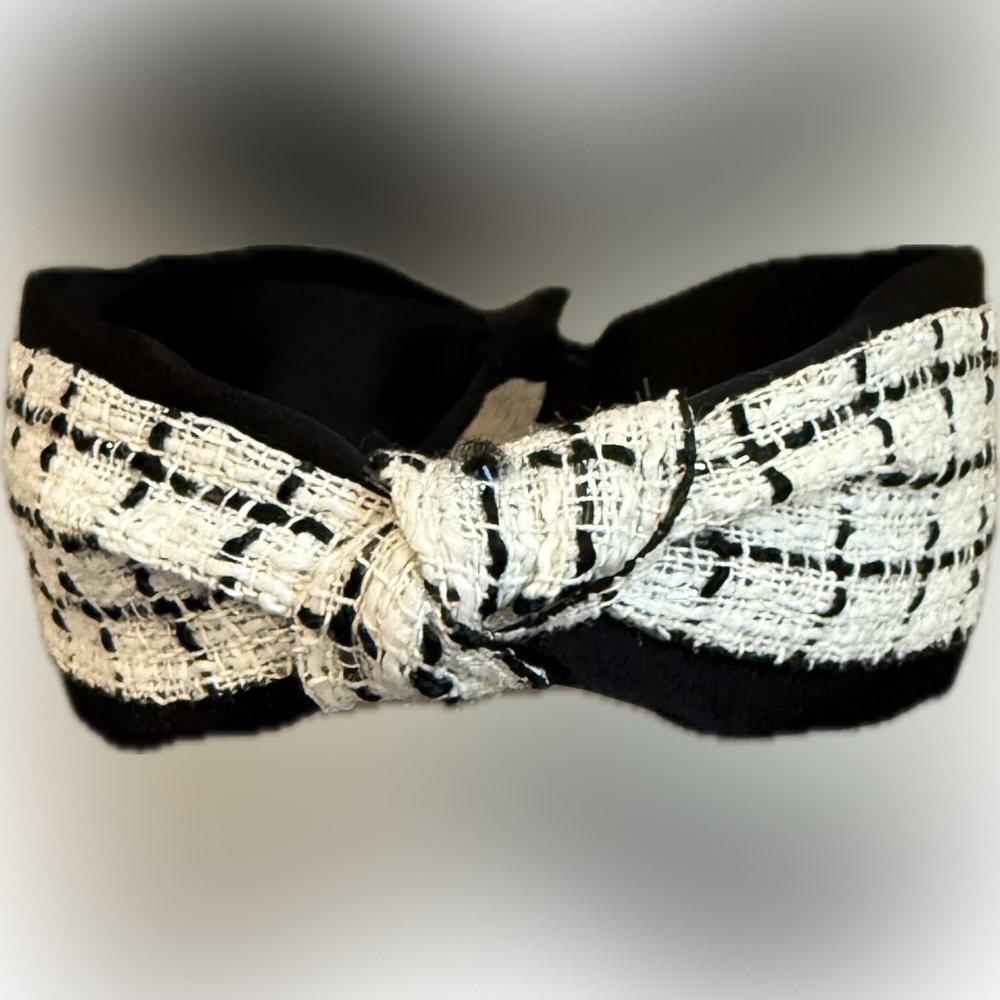 🏷️‼️5/$25🏷️‼️🖤🤍Chic Black & White Knotted Headband/NWOT🖤🤍